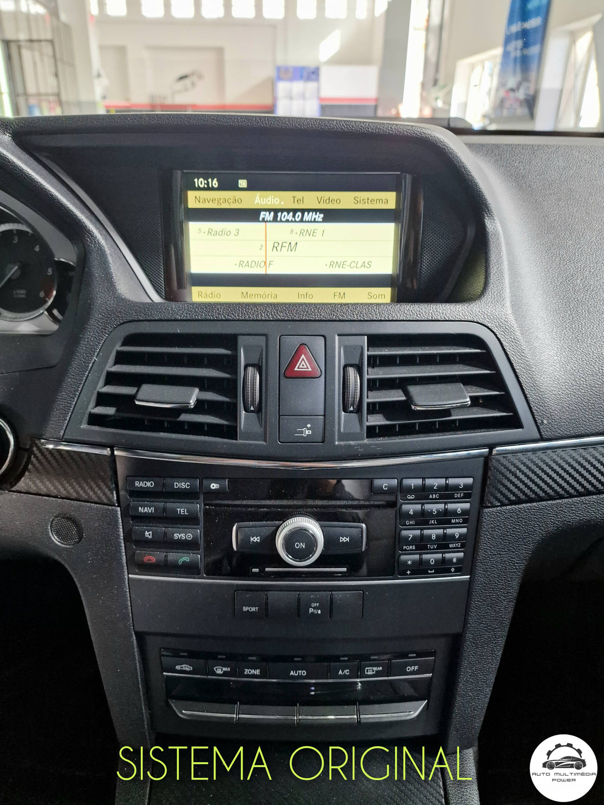 MERCEDES-BENZ - Classe E Coupé - Ecrã Touch Screen Android 15 - Apple CarPlay & Google Android Auto Wireless