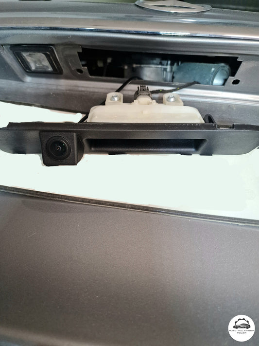 MERCEDES-BENZ - Câmera Marcha-Atrás - Classe C W205 / CLA W117 2015-2018