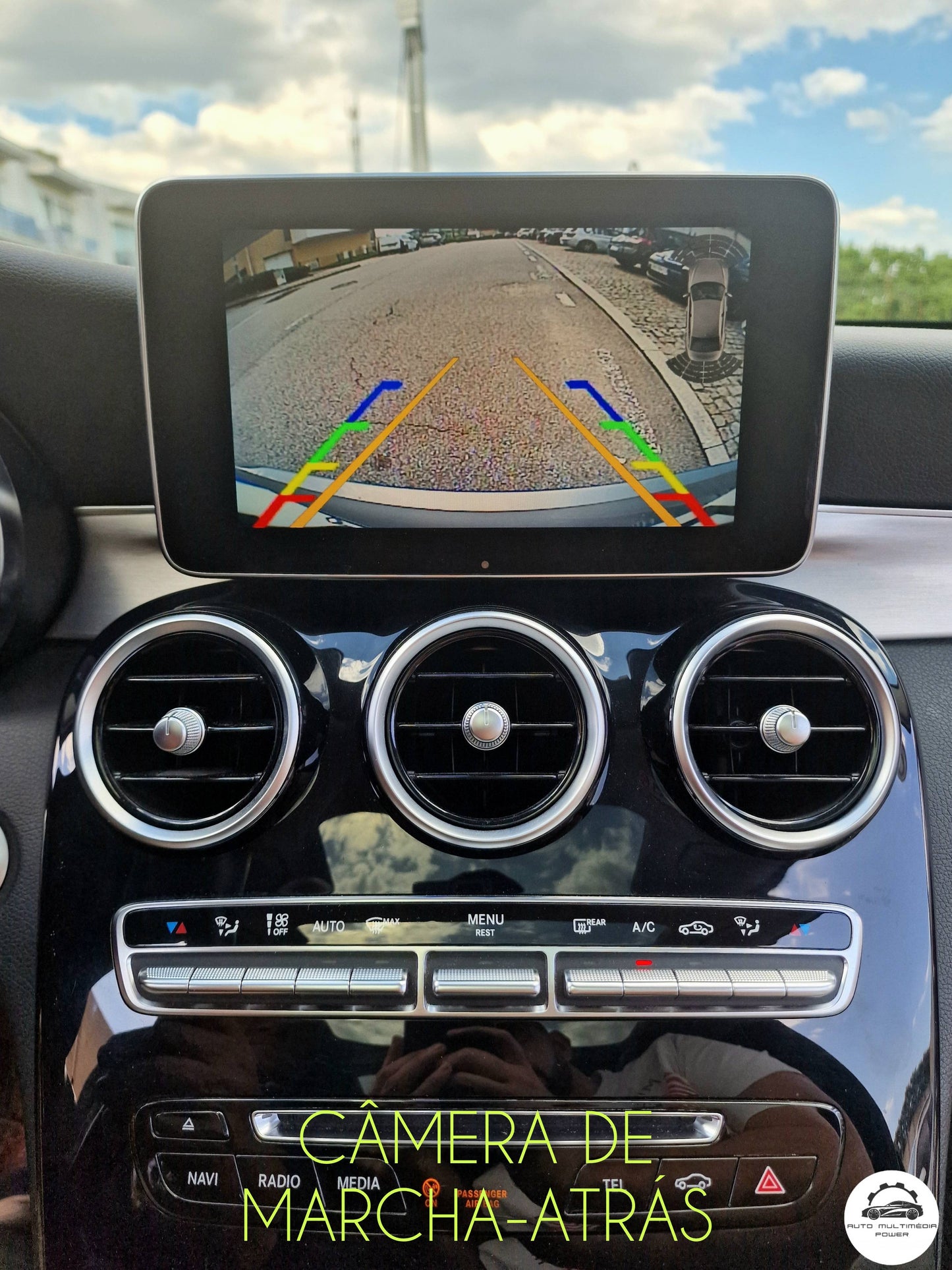 MERCEDES-BENZ - Câmera Marcha-Atrás - Classe C W205 / CLA W117 2015-2018