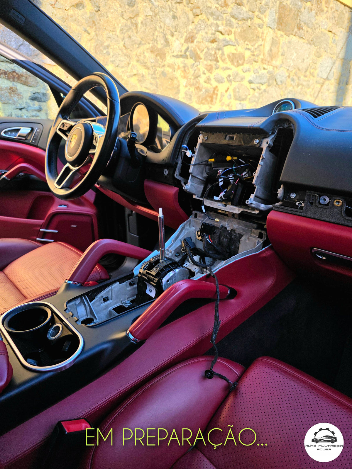 PORSCHE - CAYENNE - Instalação Consola Central Digital & Tátil