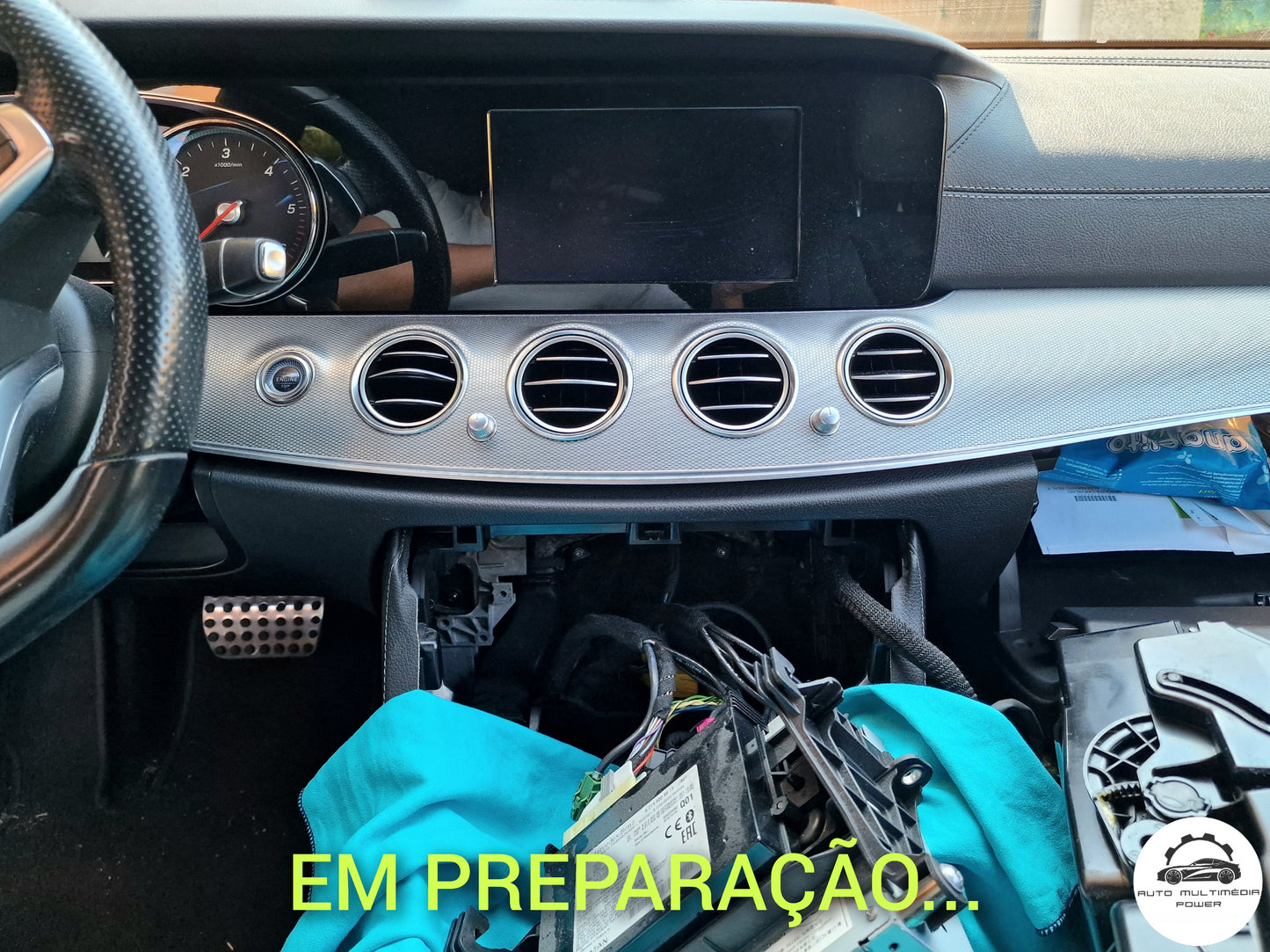 MERCEDES-BENZ - Sistema NTG 5.5 Comand - Instalação Função Apple CarPlay & Google Android Auto Wireless