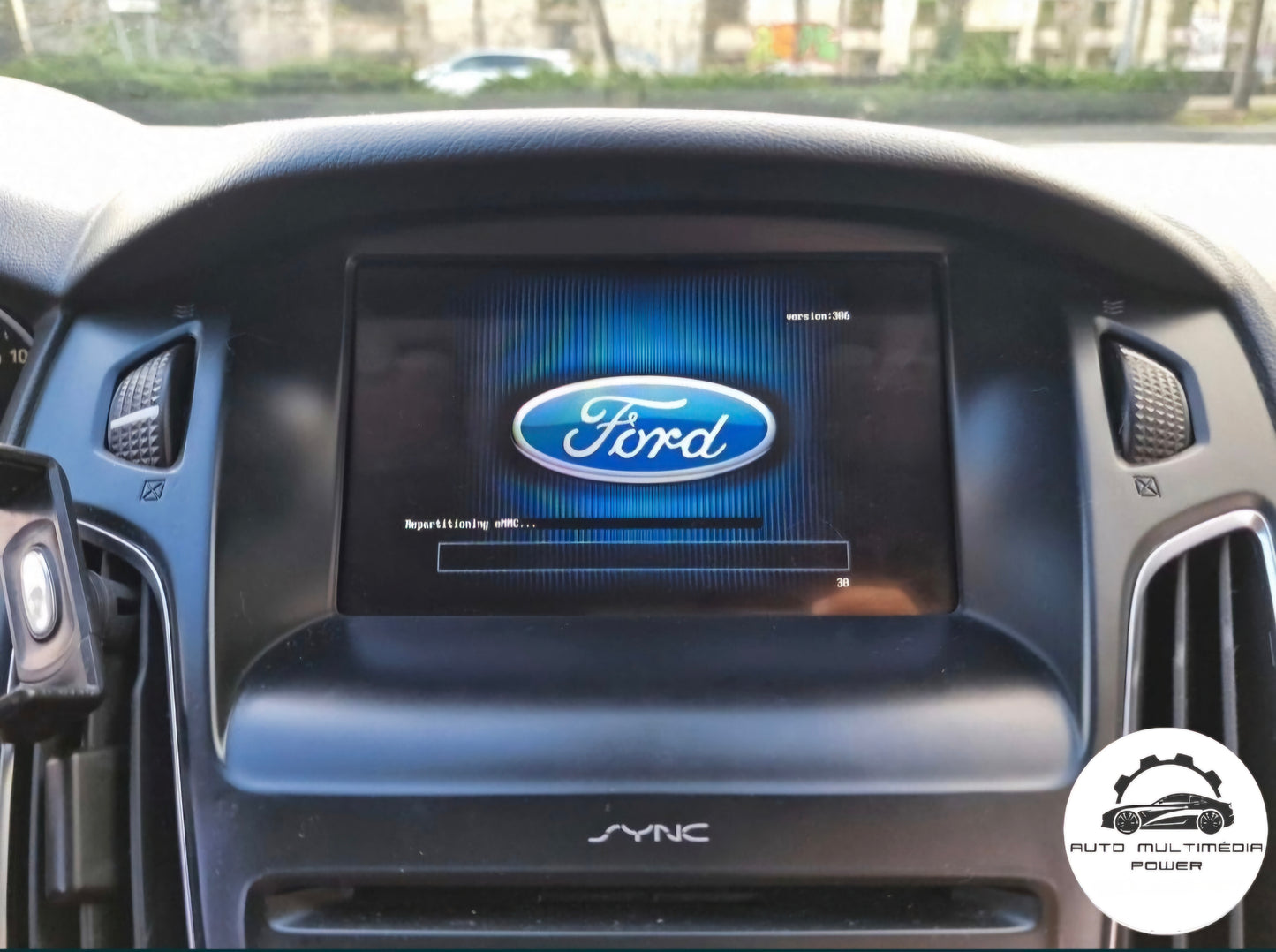 FORD - Sistema SYNC 3 - PEN USB Software + Mapas GPS NAV - vF12 2023