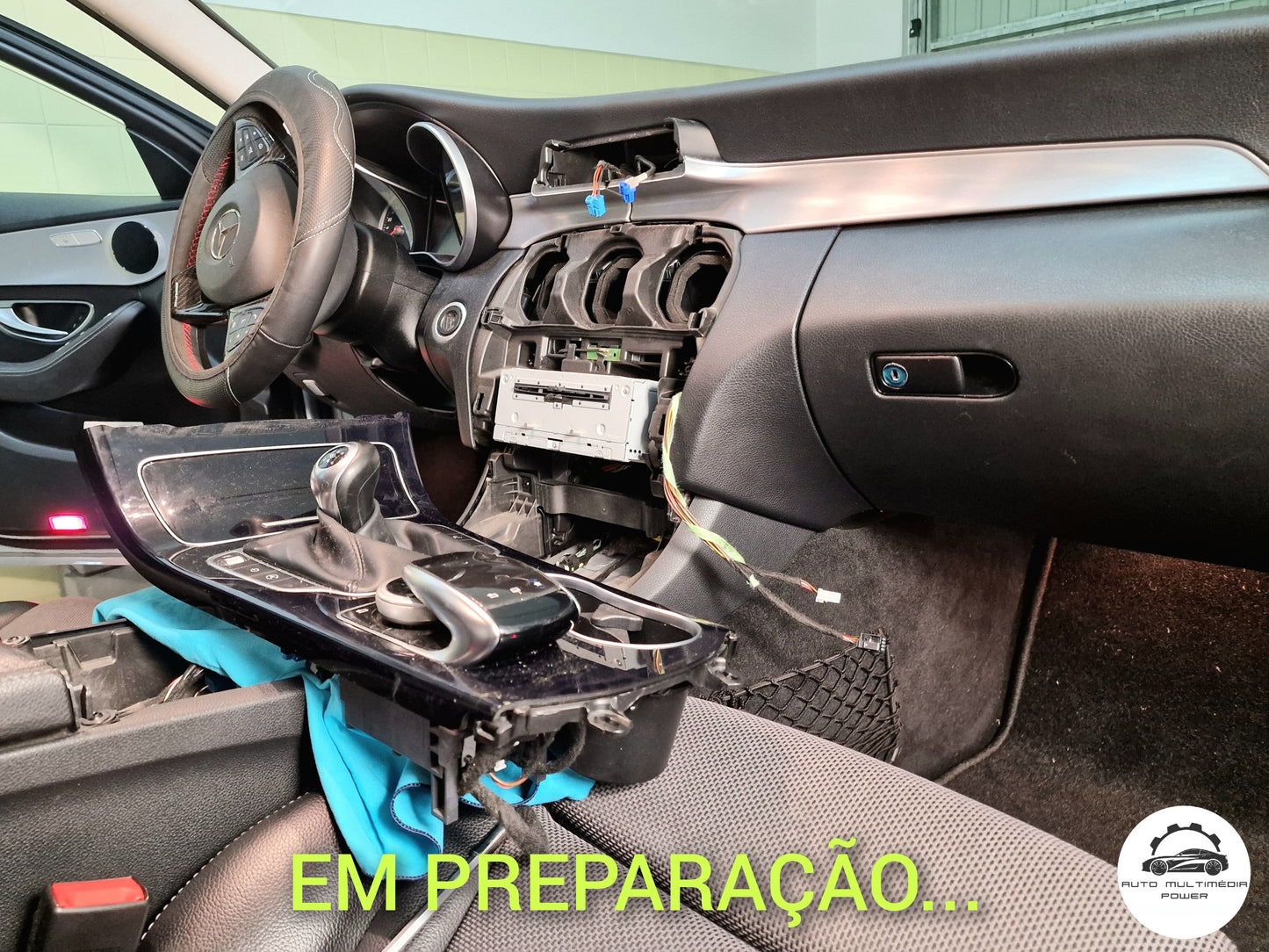 MERCEDES-BENZ - Classe C / GLC / V - Ecrã Touch Screen Android 13 - Apple CarPlay & Google Android Auto Wireless