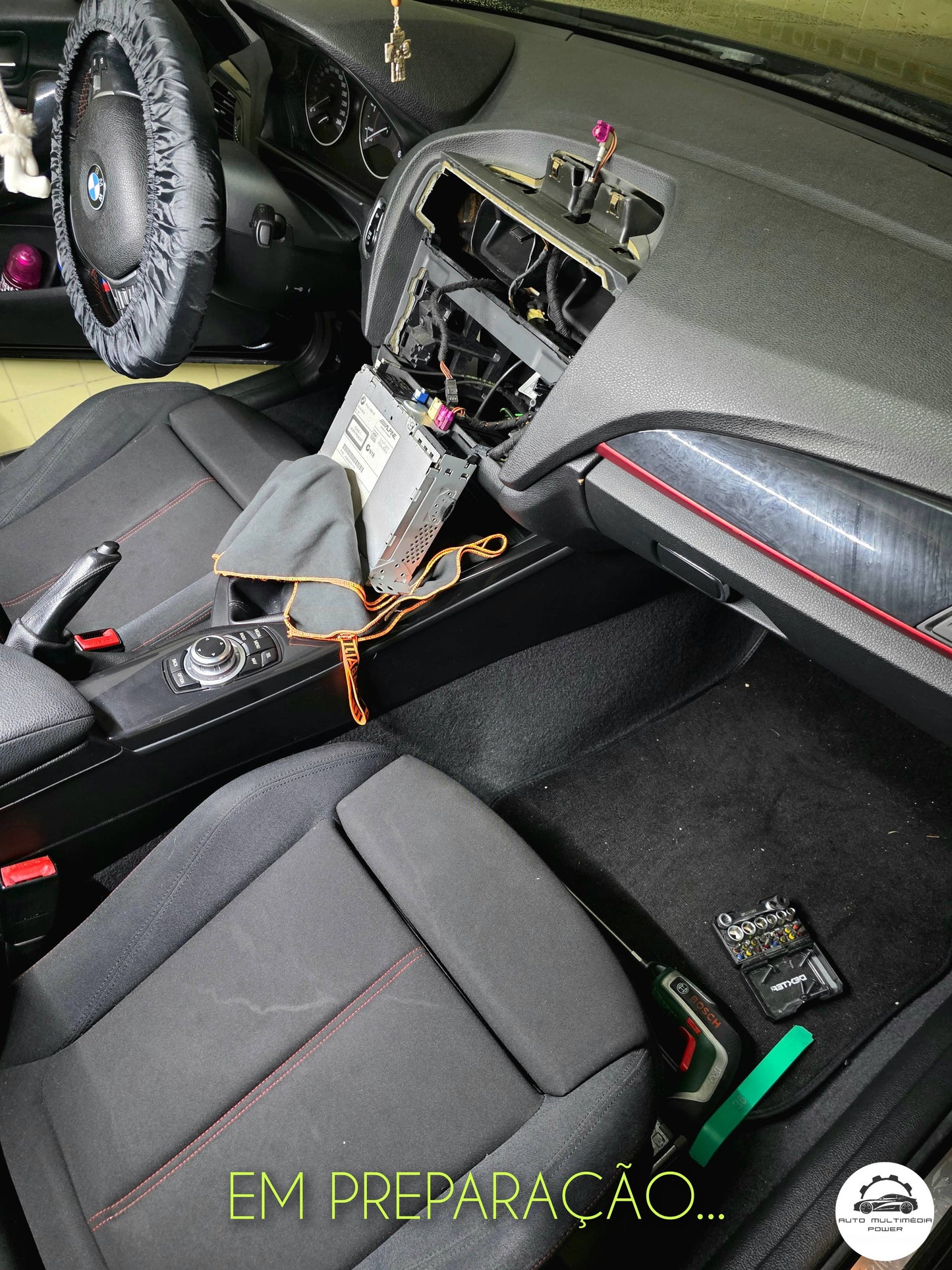 BMW - Série 1 / 2 - CCC CIC NBT EVO - Ecrã Touch Screen Android 15 - Apple CarPlay & Google Android Auto Wireless