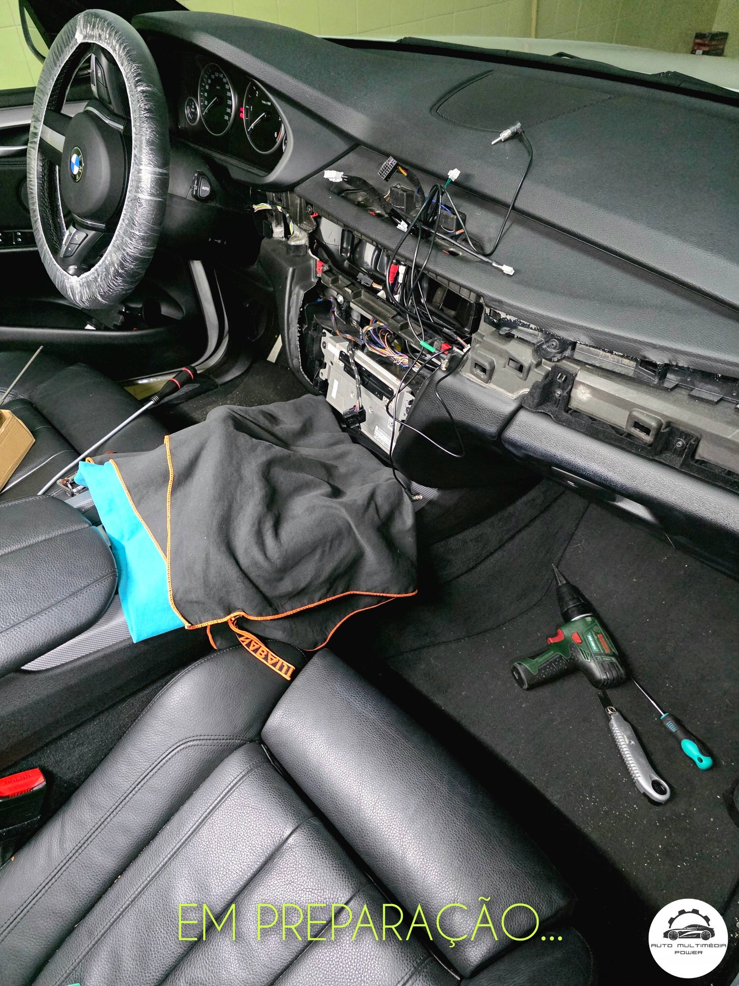 BMW - X5 / X6 - CCC CIC NBT - Ecrã Touch Screen Android 15 - Apple CarPlay & Google Android Auto Wireless